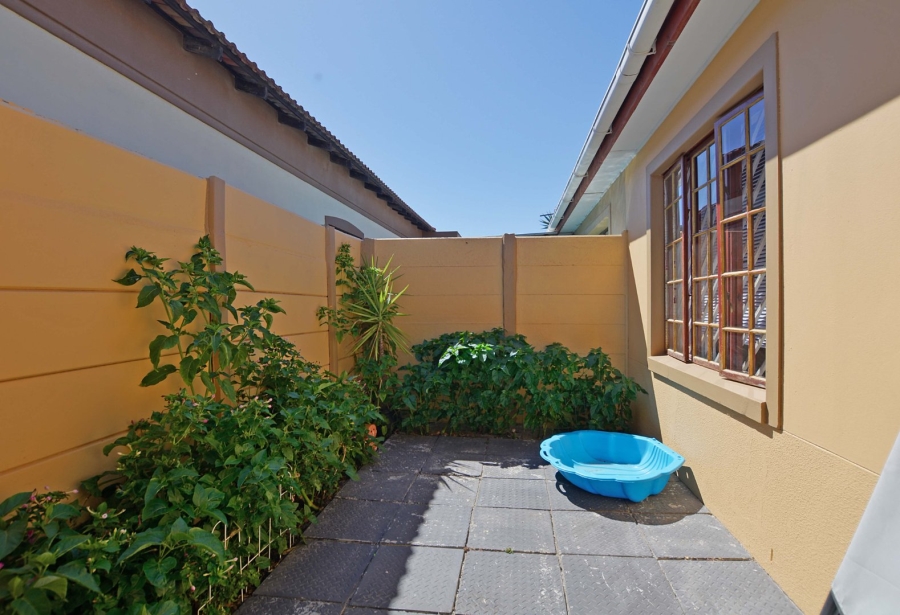  Bedroom Property for Sale in Parklands Western Cape